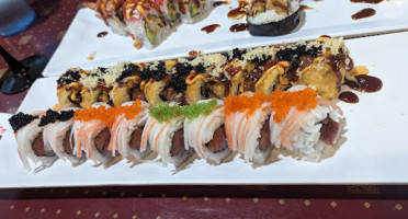 Yi Sushi Bistro food