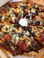 Mama's Pizza food