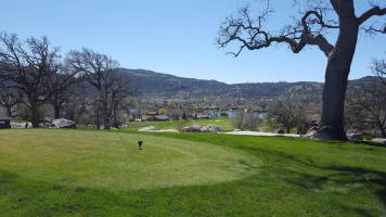 Bear Valley Springs Mulligan Room outside