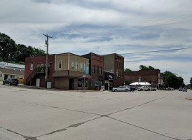 Broad Street And Grill outside