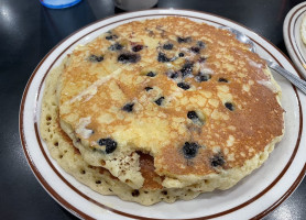 Silver Skillet Family Diner food