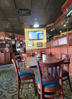 Izzy's Dockside Diner Pub inside