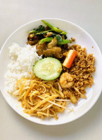 Sanamluang Cuisine food