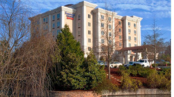 Fairfield Inn Suites By Marriott Durham Southpoint food