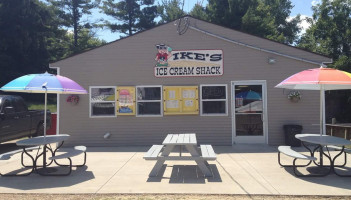 Ike's Ice Cream Shack inside