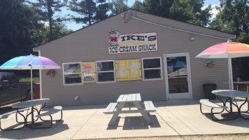 Ike's Ice Cream Shack inside