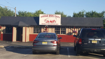 Whole Hog Cafe outside