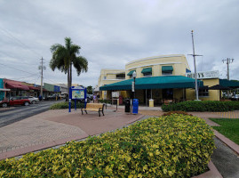 Duffy's Sports Grill Of Downtown Stuart inside