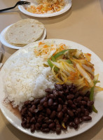 Mi Pequena Honduras food