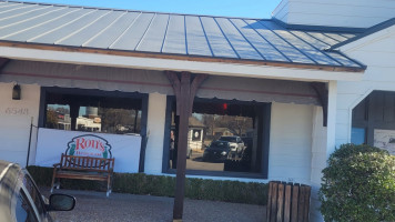 Ron's Hamburgers Chili At The Farm Shopping Center outside