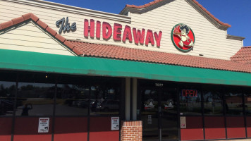 Hideaway Pizza outside