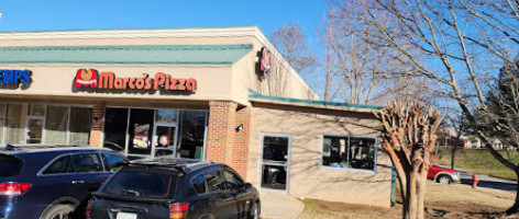 Marco's Pizza food