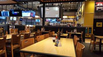 Buffalo Wild Wings inside