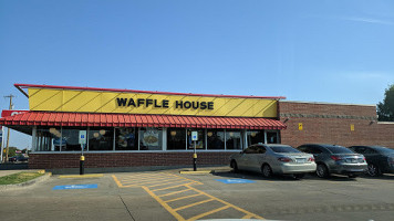 Waffle House outside