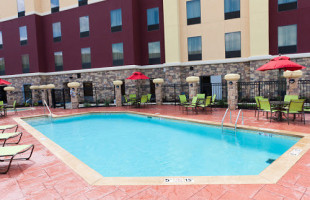 Hampton Inn Suites Tulsa/central outside