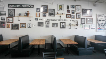 Honest Abe's Meadowlane inside