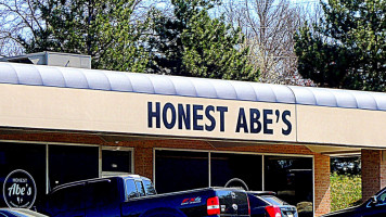 Honest Abe's Meadowlane outside