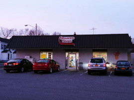 Stewart's Shops outside