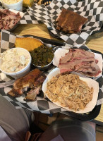 Bullies Bbq food