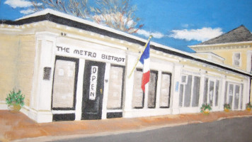 The Metro Bistrot outside