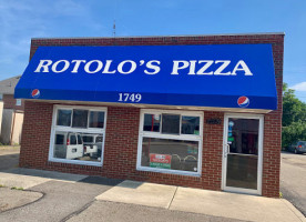 Rotolo's Pizza outside