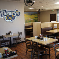 Henry's Cafe food