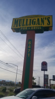 Mulligan's Pub Grill outside