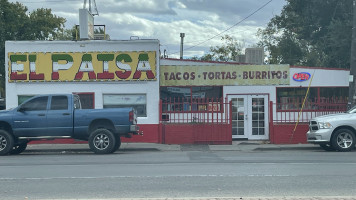 El Paisa Taqueria outside