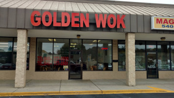 Golden Wok outside