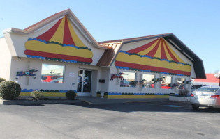 The Carousel Restaurant outside