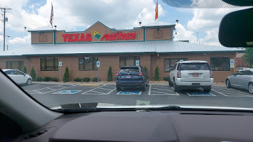 Texas Roadhouse outside