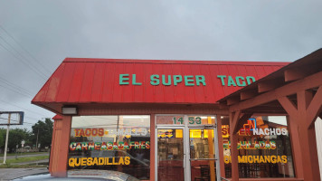 El Super Taco food