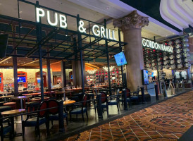 Gordon Ramsay Pub Grill food