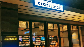 Tom Colicchio's Craftsteak inside