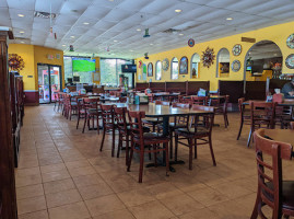 El Nopal inside