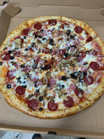 Highlander Pizza food