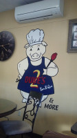 2 Dukes Barbque inside