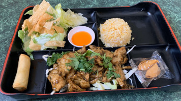 Ontar Thai Cuisine food