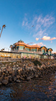 Boathouse On The Bay food