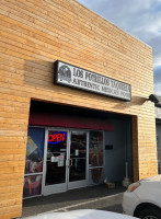 Los Potrillos Taqueria outside