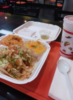 Roberto's Taco Shop food