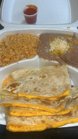 Roberto's Taco Shop food