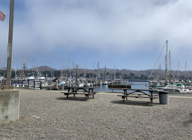 Spud Point Crab Company outside