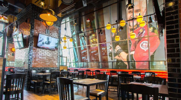 Guy Fieri's Vegas Kitchen inside