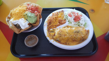 Perico's Tacos Burritos food