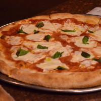 Giovanni's New York Pizza food