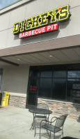 Dickey's Barbecue Pit food