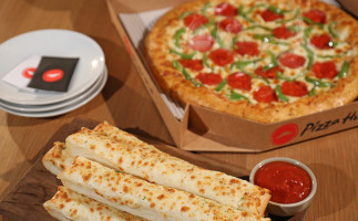 Pizza Hut food