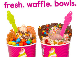 Menchie's Frozen Yogurt food