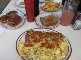 Leo's Coney Island inside